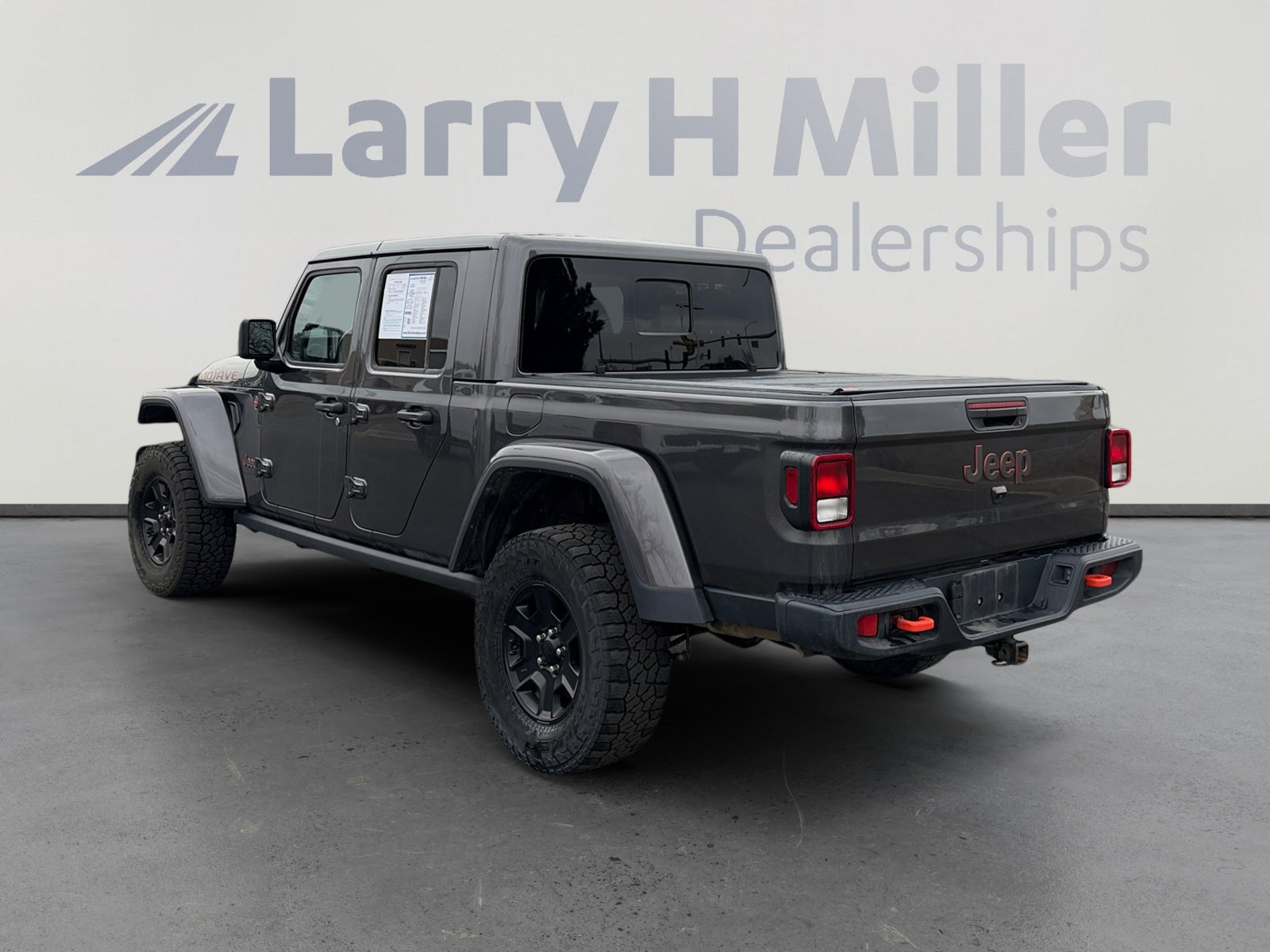 Used 2023 Jeep Gladiator Mojave image 3