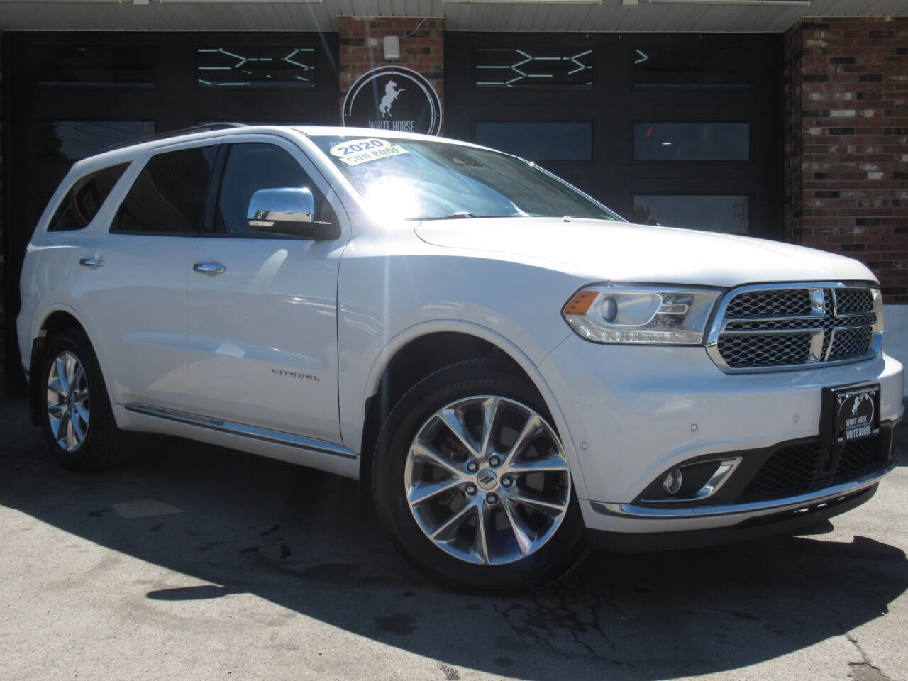 Used 2020 Dodge Durango Citadel w/ Technology Group AWD/4WD image 2
