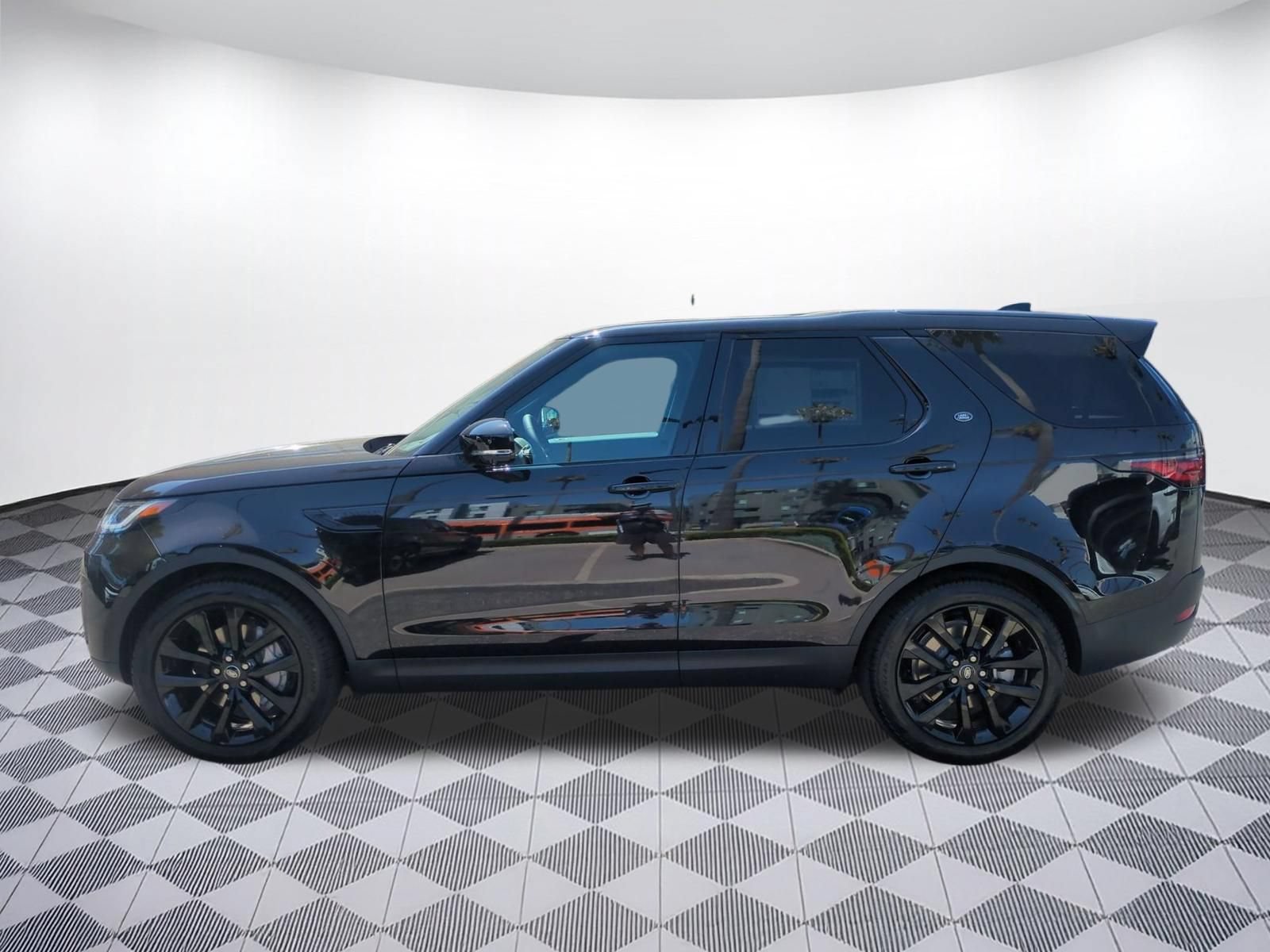 New 2026 Land Rover Discovery S AWD/4WD image 2