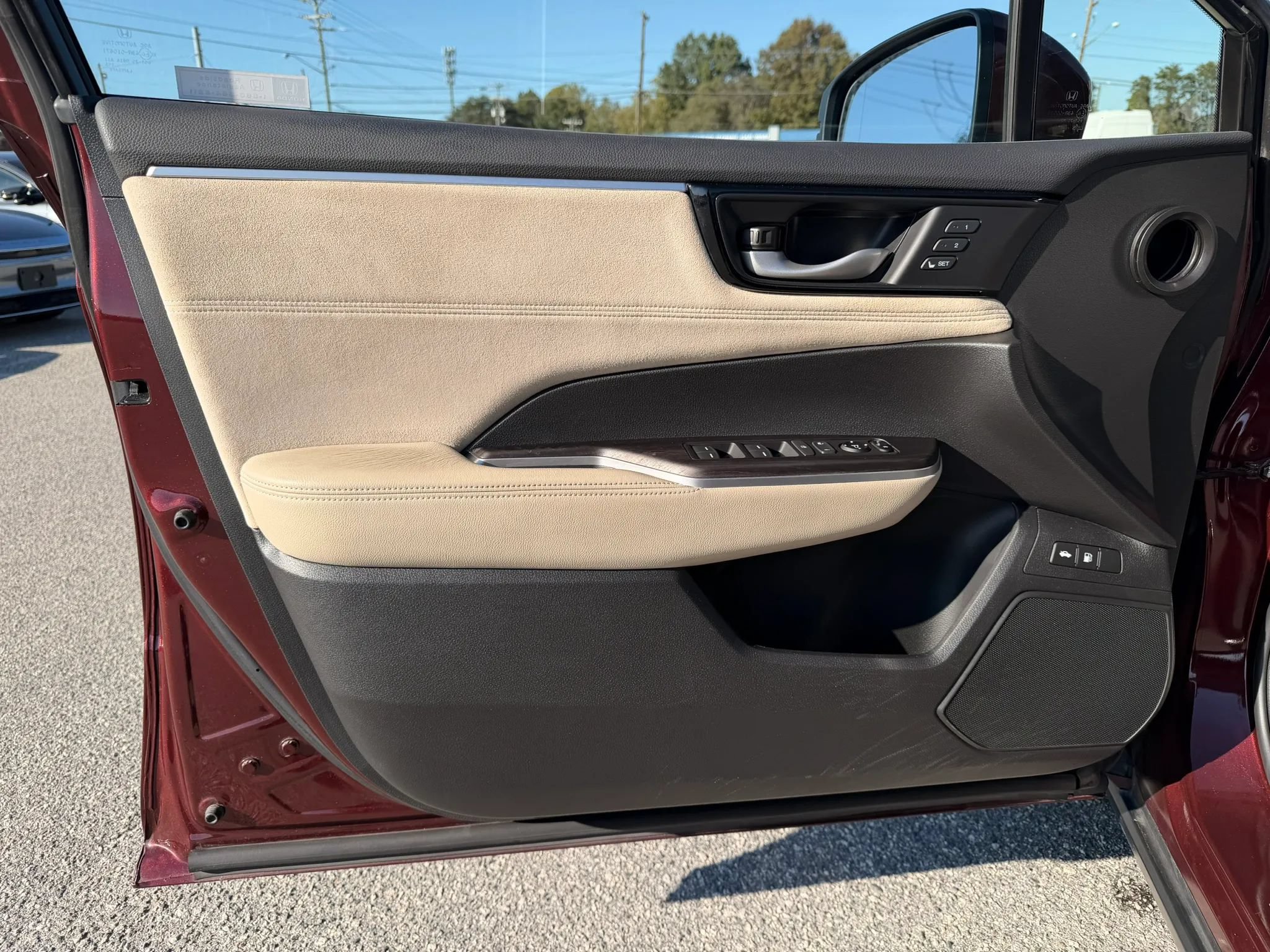 Used 2018 Honda Clarity Touring image 8