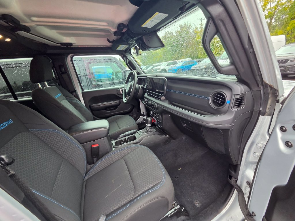 Used 2024 Jeep Wrangler Unlimited Rubicon 4xe AWD/4WD image 13