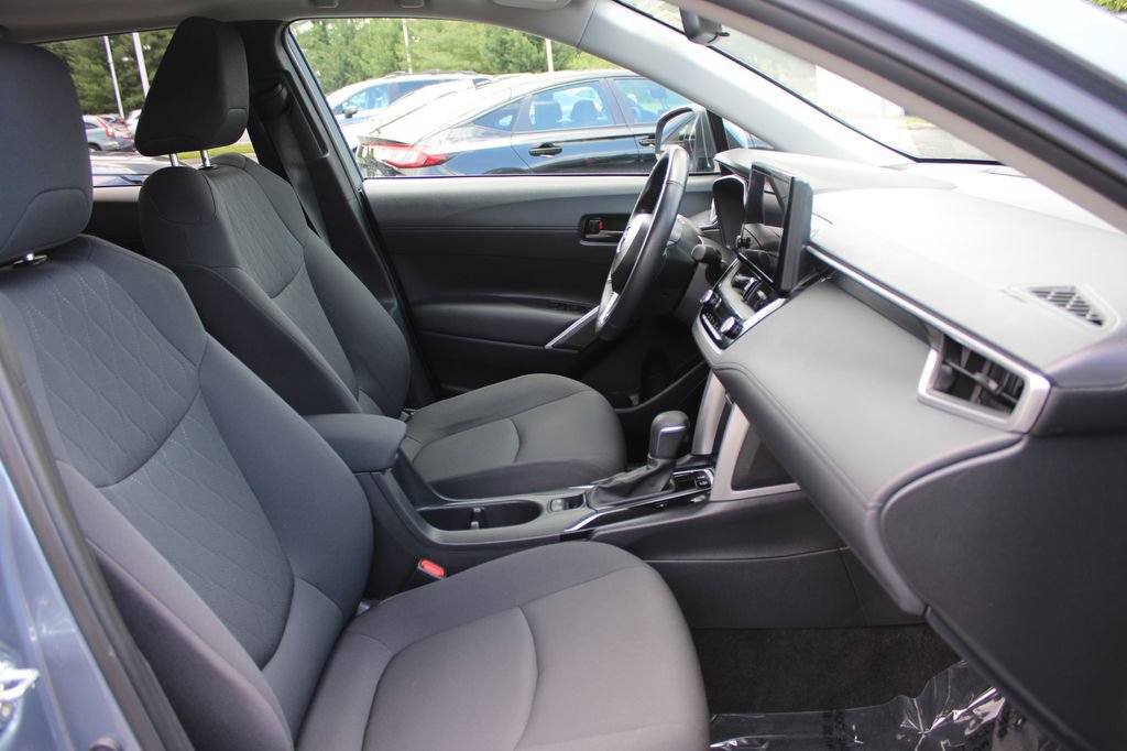 Used 2023 Toyota Corolla Cross LE w/ Moonroof Package AWD/4WD image 13