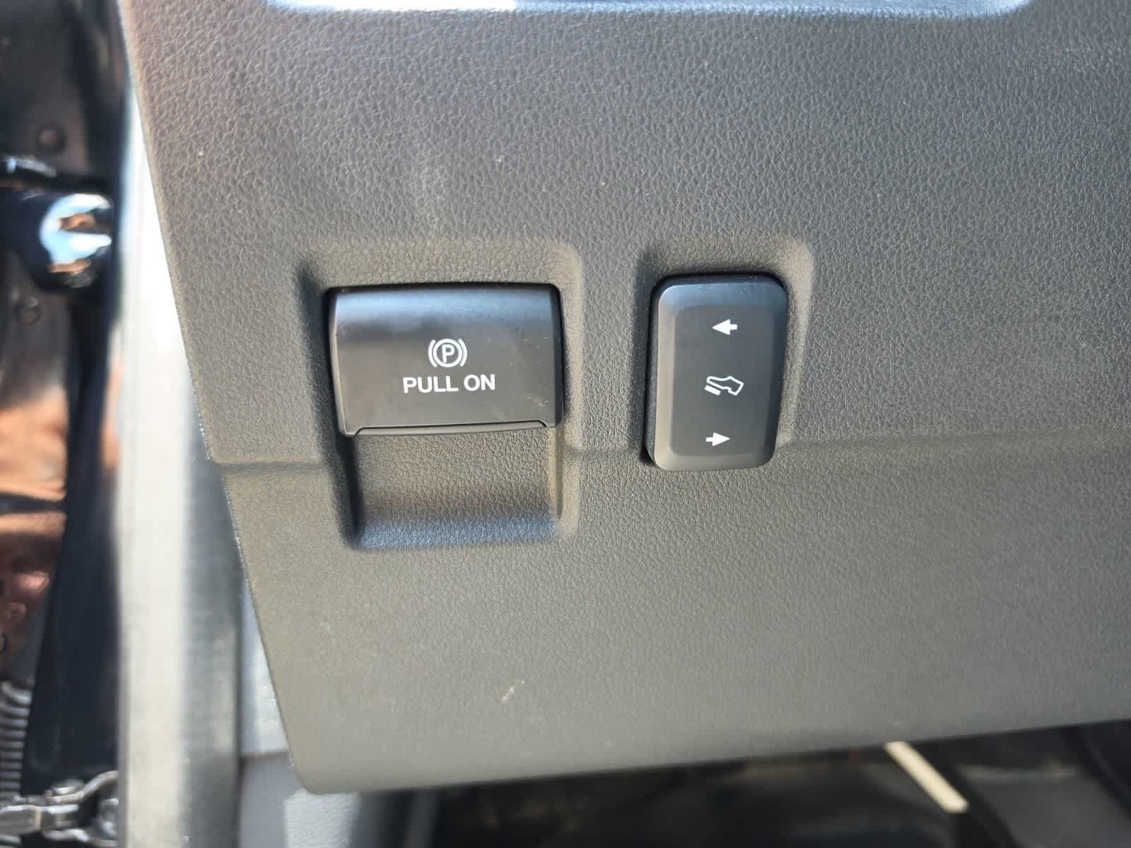 Used 2024 Ford F350 Platinum AWD/4WD image 22