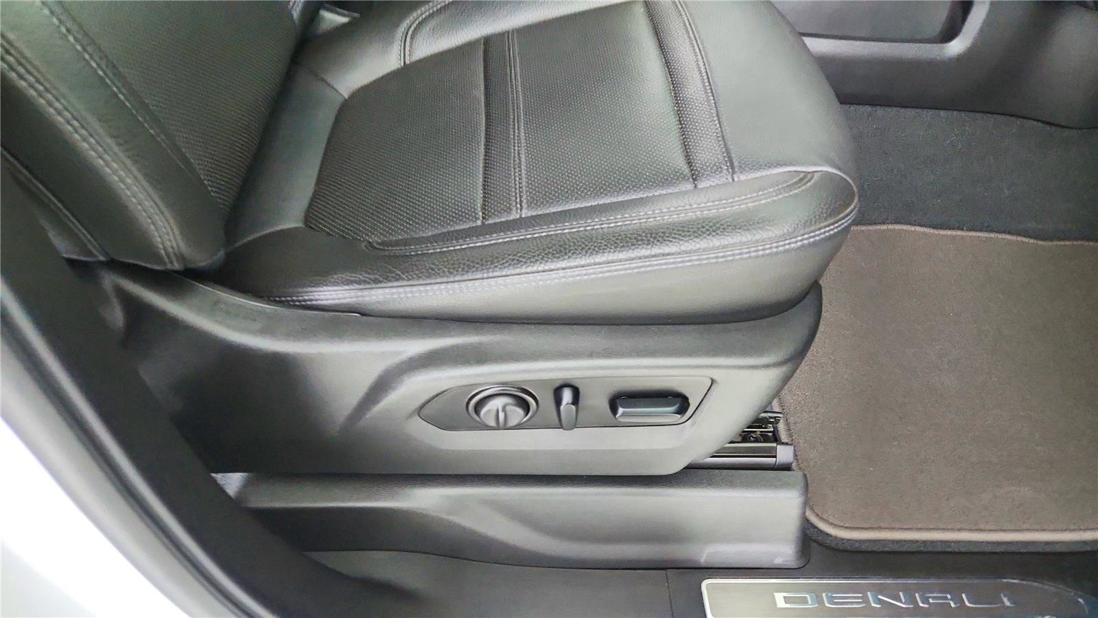 Used 2020 GMC Sierra 1500 Denali w/ Denali Ultimate Package image 41