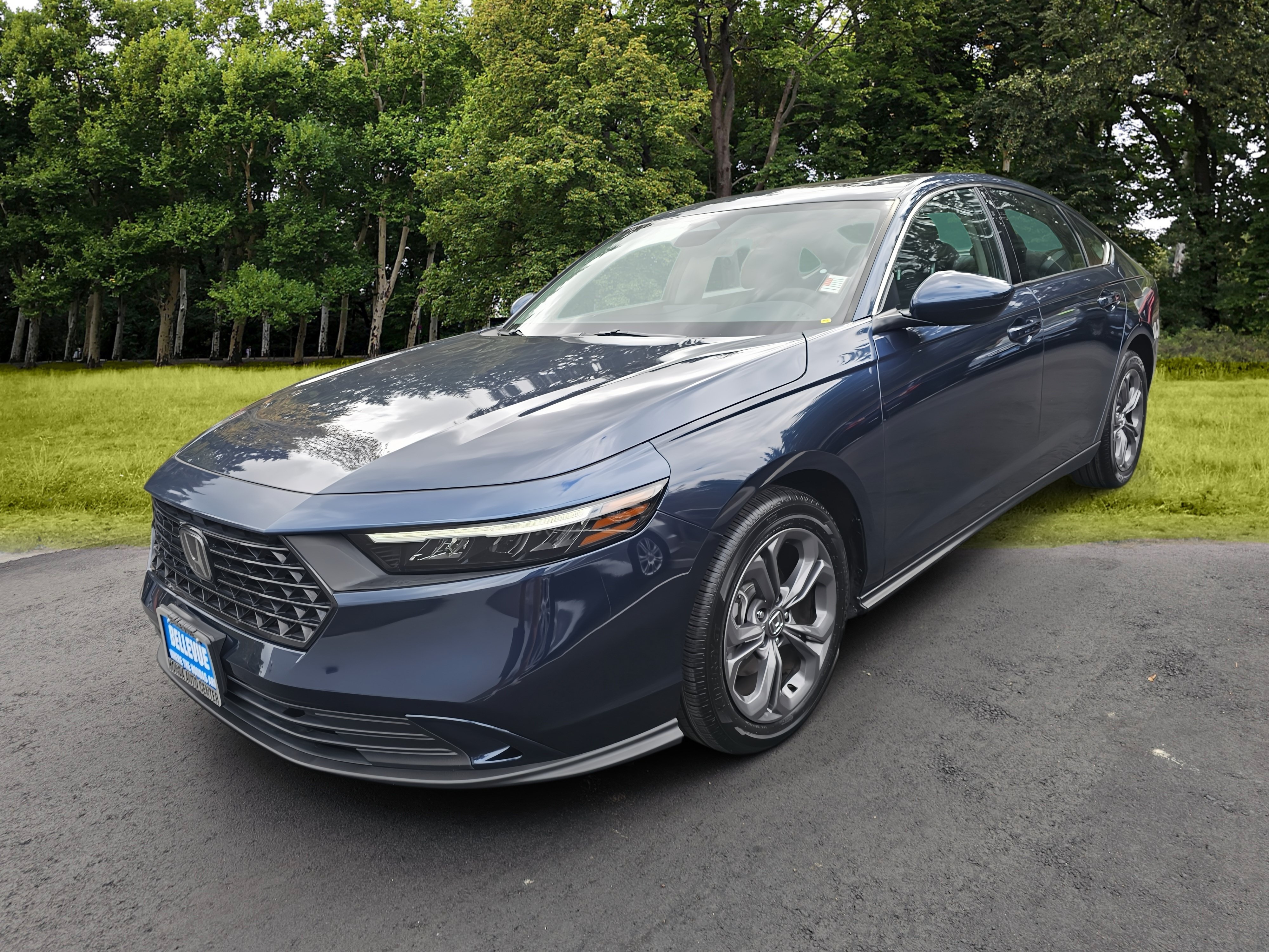 Used 2023 Honda Accord EX image 3