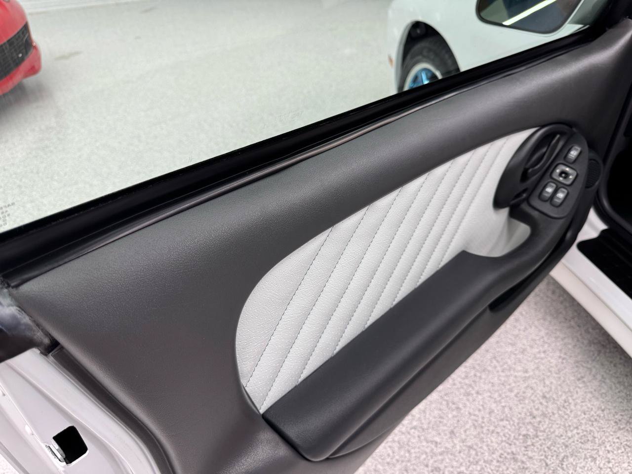 Used 1999 Pontiac Firebird Formula RWD image 51