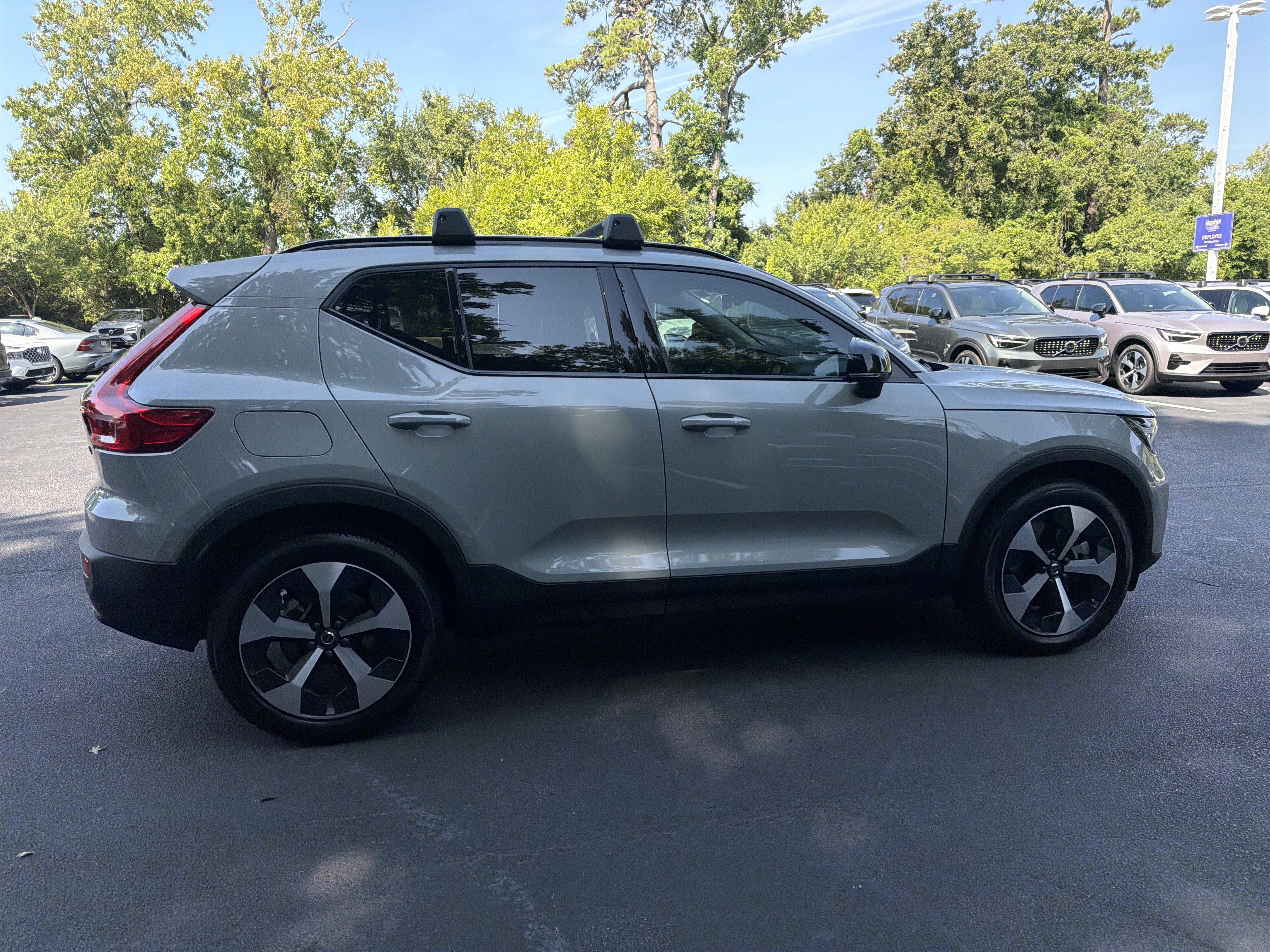 Certified 2026 Volvo XC40 B4 Core FWD image 52