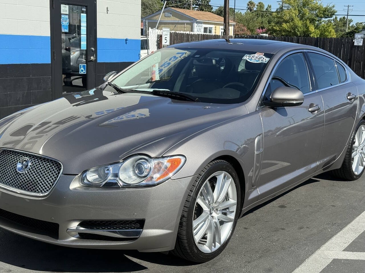 Used 2010 Jaguar XF Supercharged RWD image 3