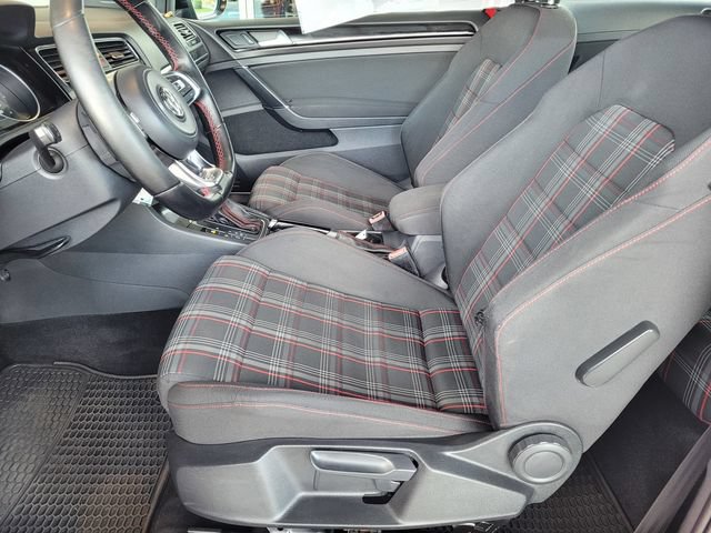 Used 2015 Volkswagen GTI S FWD image 17