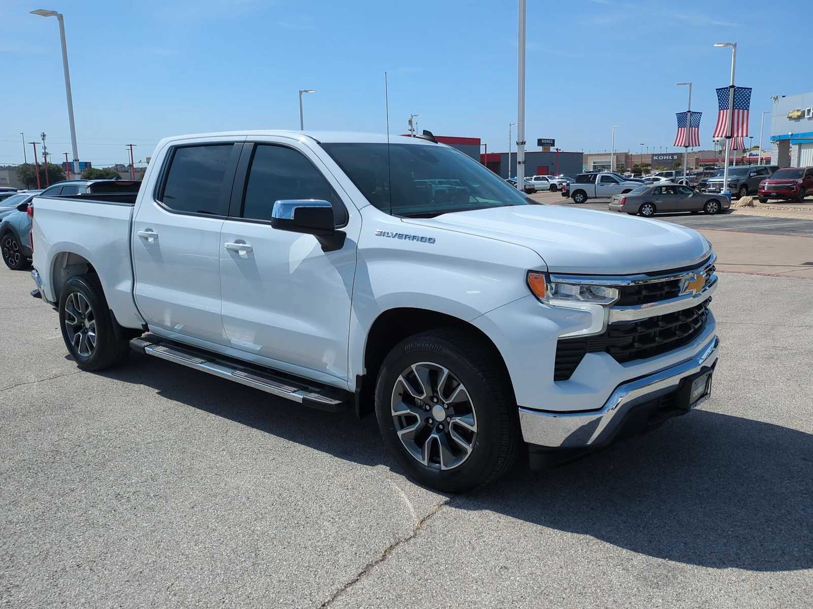 Used 2023 Chevrolet Silverado 1500 LT RWD image 2