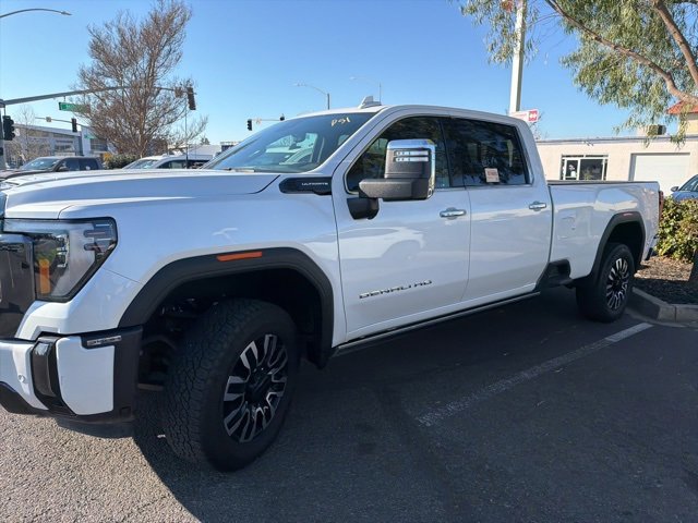 Used 2024 GMC Sierra 3500 Denali Ultimate image 10