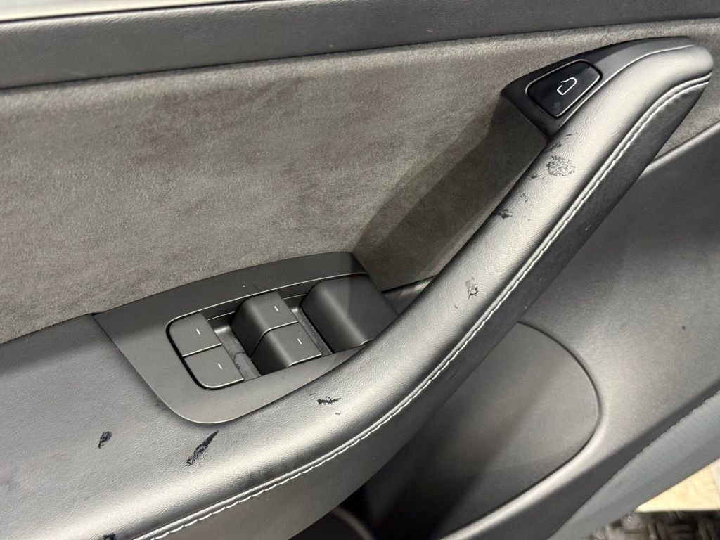 Used 2021 Tesla Model 3 Performance image 15