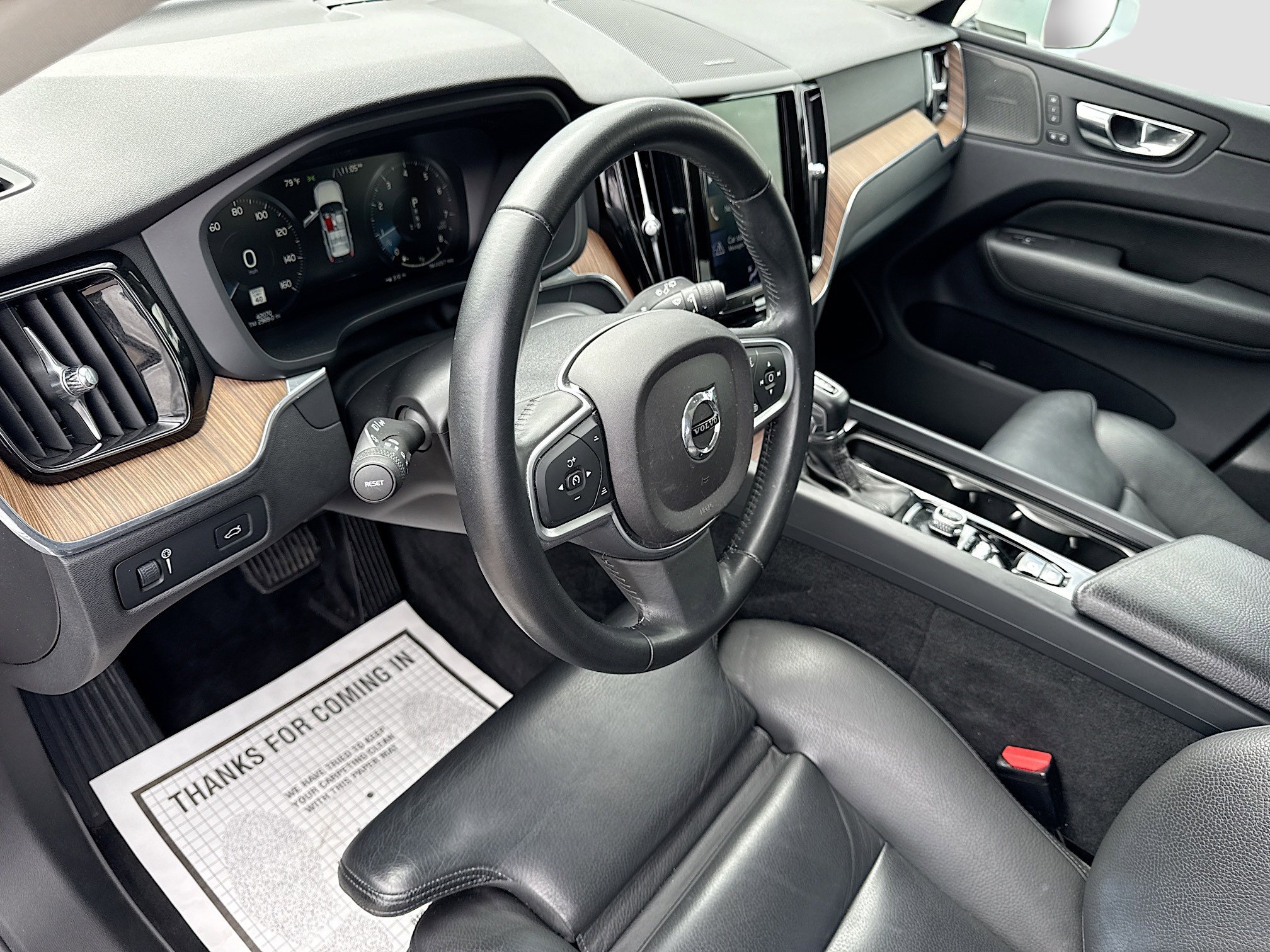 Used 2019 Volvo XC60 T5 Momentum w/ Multimedia Package image 26