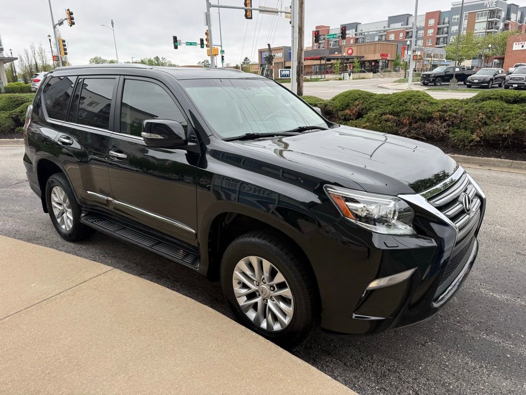 Used 2019 Lexus GX 460 Premium AWD/4WD image 3
