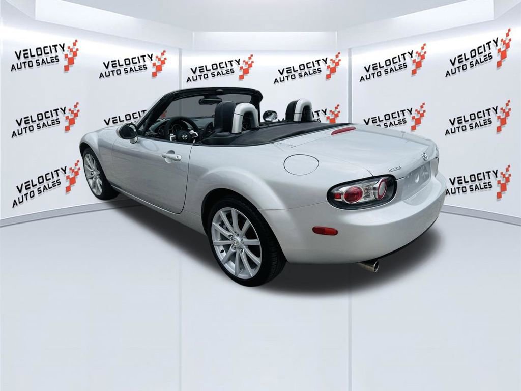 Used 2006 MAZDA MX-5 Miata Grand Touring RWD image 5