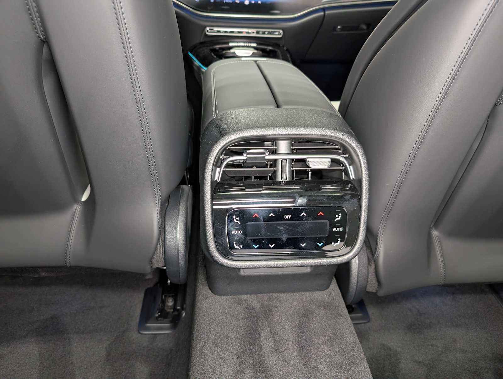 New 2026 Mercedes-Benz E 53 AMG e 4MATIC Sedan image 19