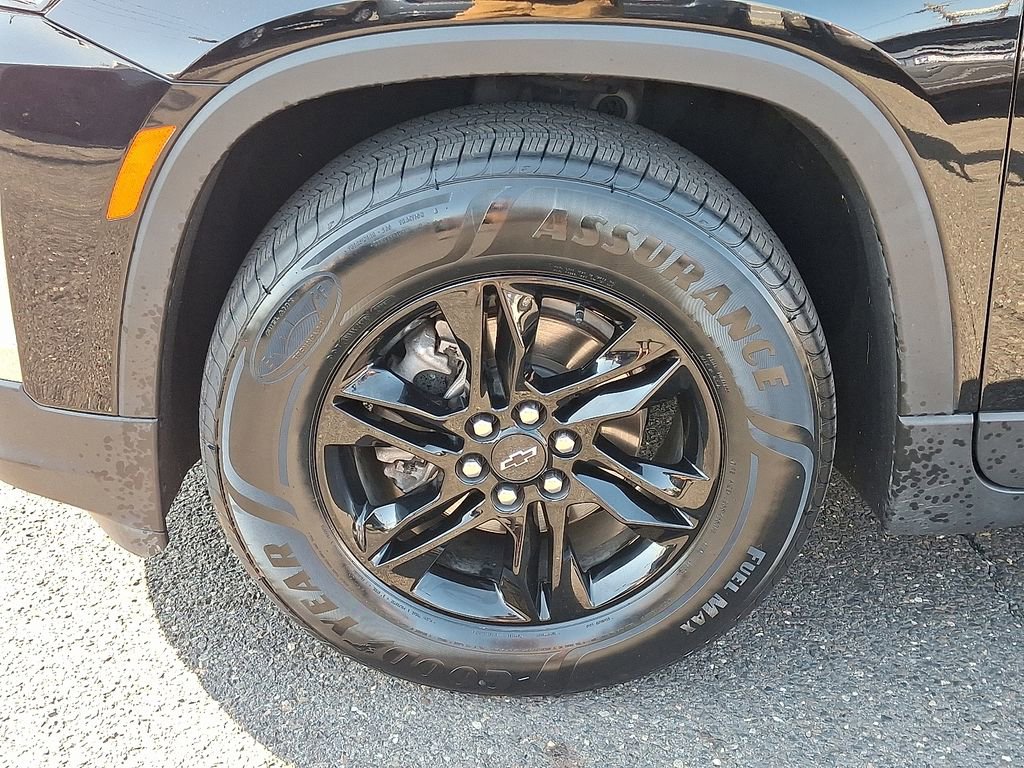 Used 2023 Chevrolet Traverse LS w/ Midnight/Sport Edition image 29
