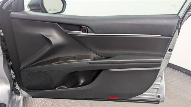 Used 2023 Toyota Camry SE FWD image 22