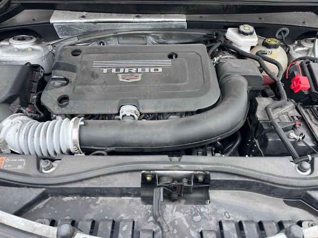 Used 2022 Cadillac XT4 Luxury w/ Cold Weather Package image 5