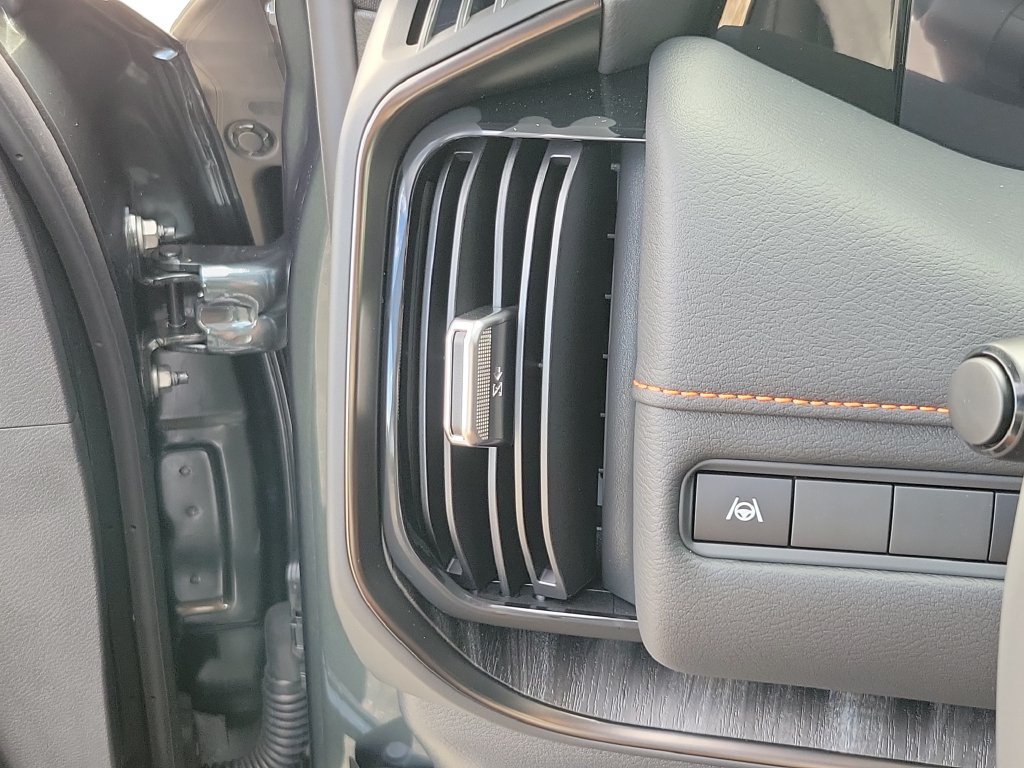 New 2026 Nissan Armada PRO-4X AWD/4WD image 32