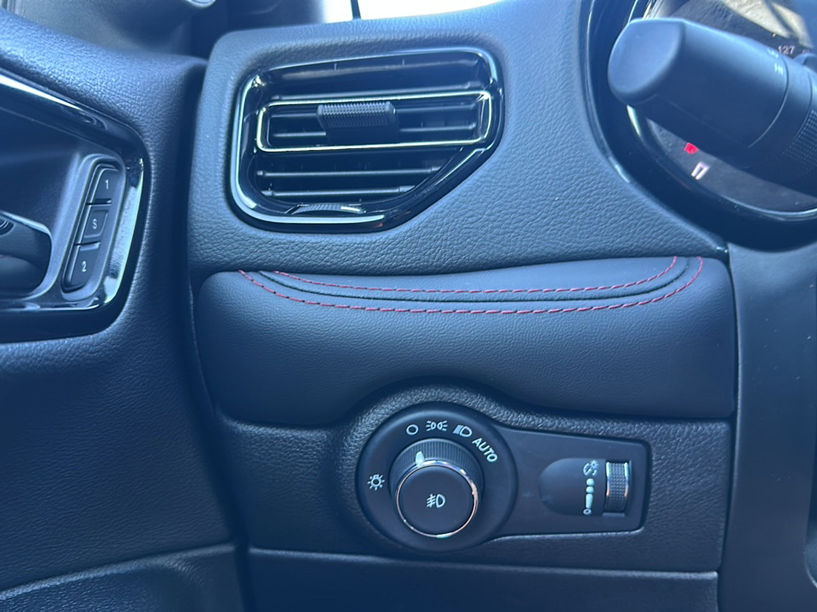 Used 2022 Dodge Durango R/T w/ Trailer Tow Group IV image 37