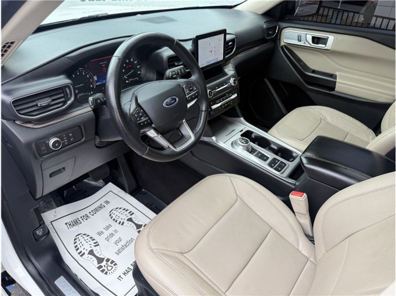 Used 2020 Ford Explorer Limited w/ Class III Trailer Tow Package image 16