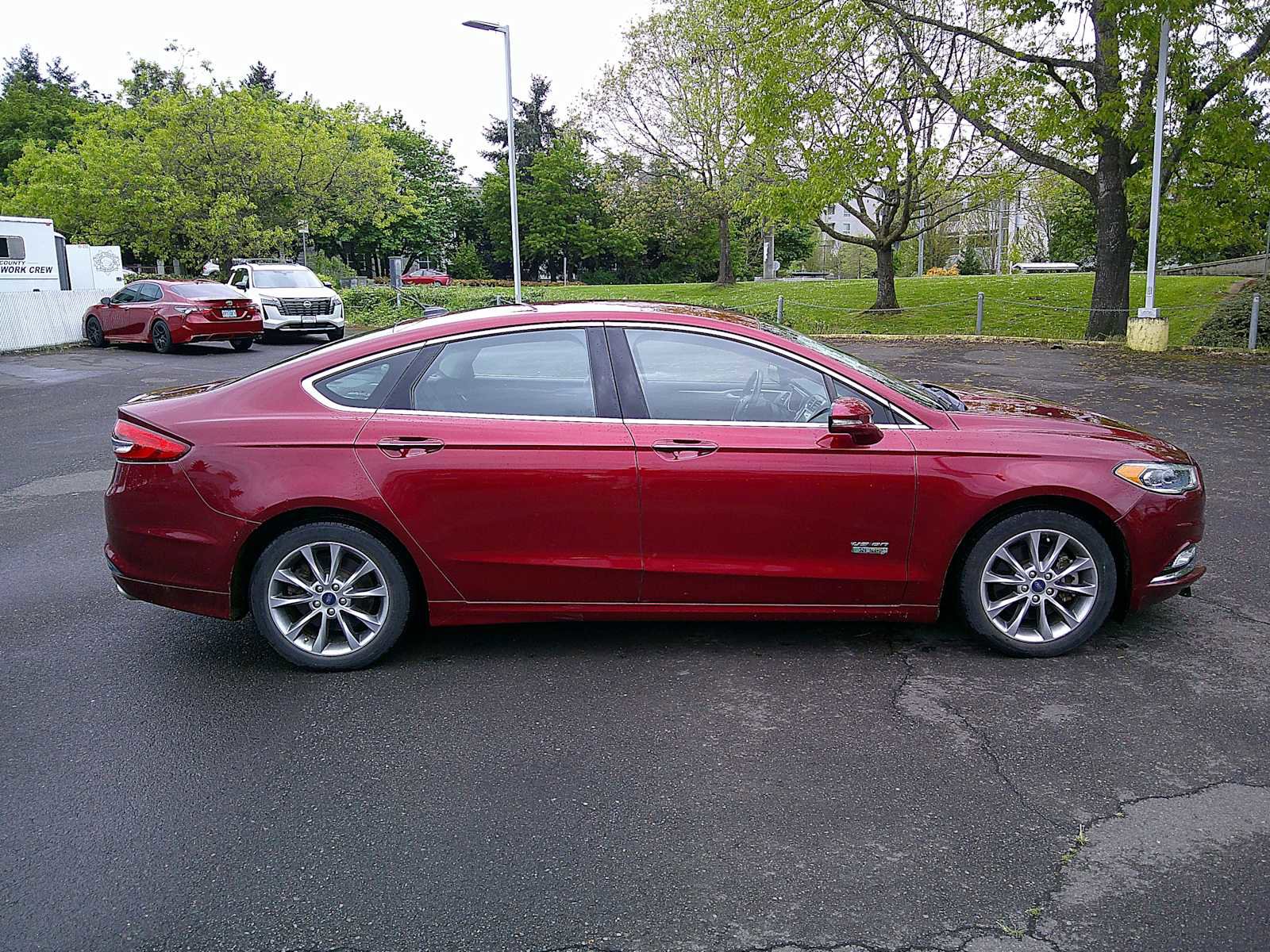 Used 2017 Ford Fusion Energi SE image 6