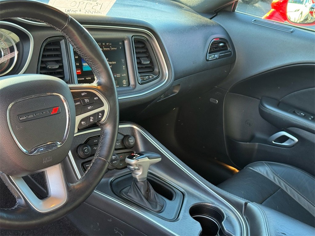 Used 2015 Dodge Challenger SXT Plus w/ Technology Group image 16