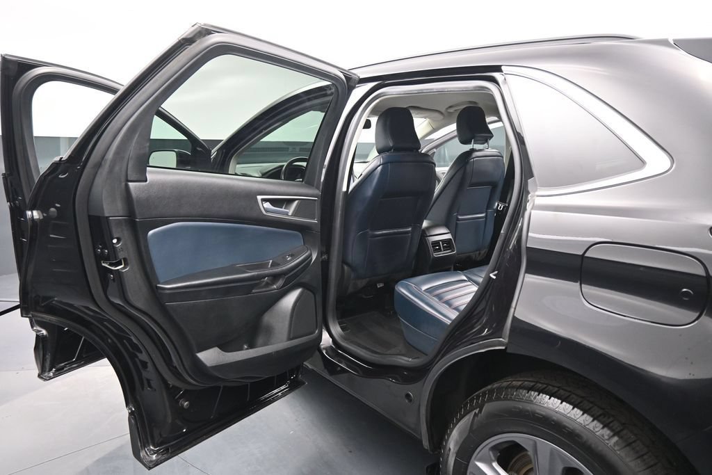 Used 2022 Ford Edge SEL w/ Sport Appearance Package AWD/4WD image 15