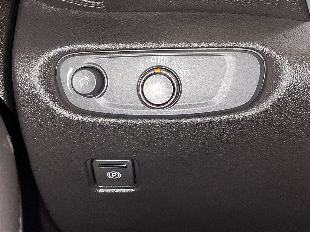 Used 2022 Chevrolet Blazer LT image 29