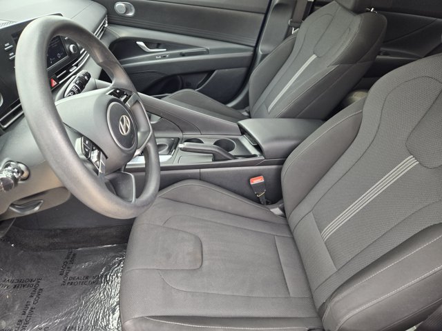 Certified 2026 Hyundai Elantra SE FWD image 12