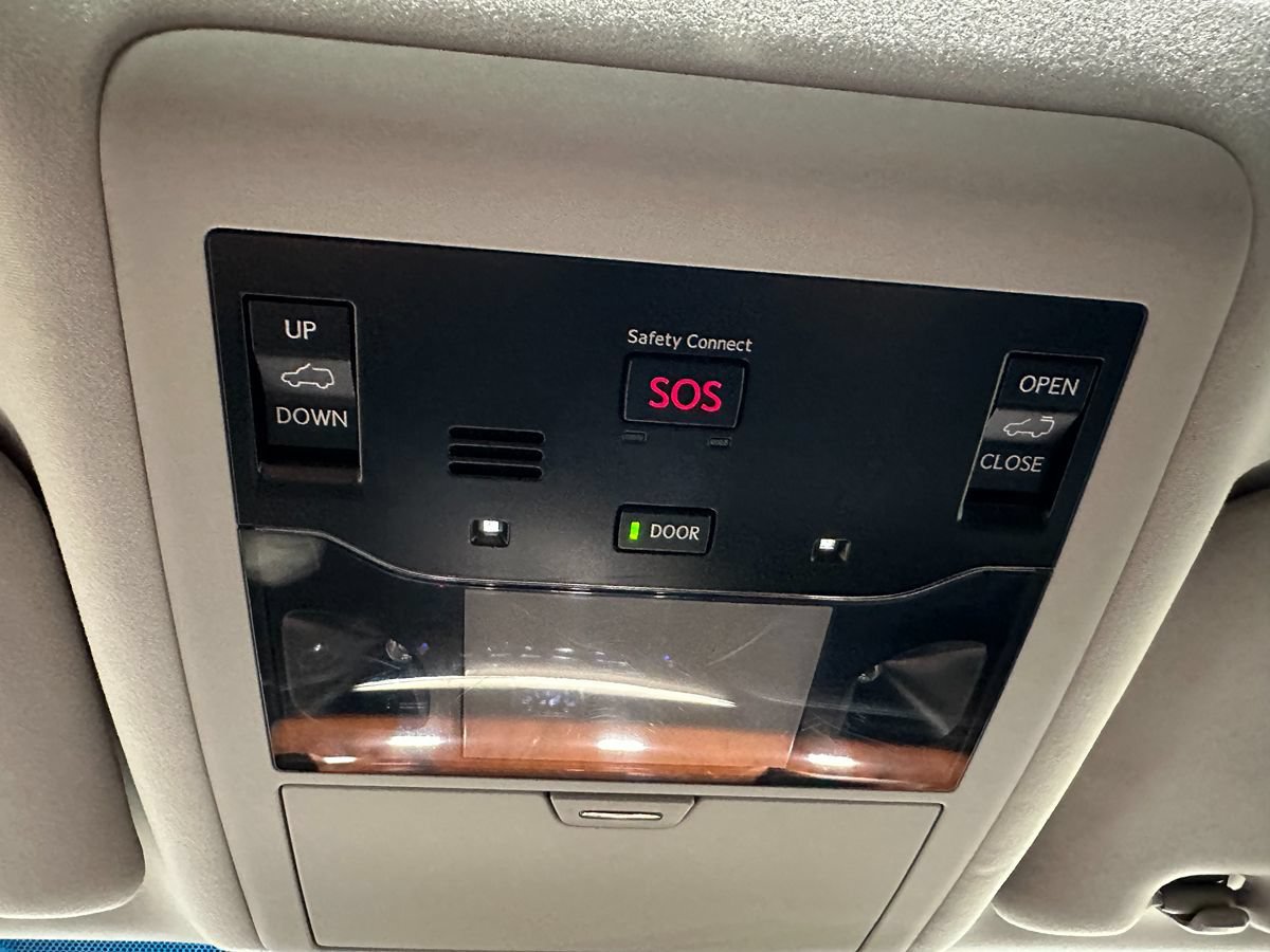 Used 2016 Lexus LX 570 4WD w/ Luxury Package image 48