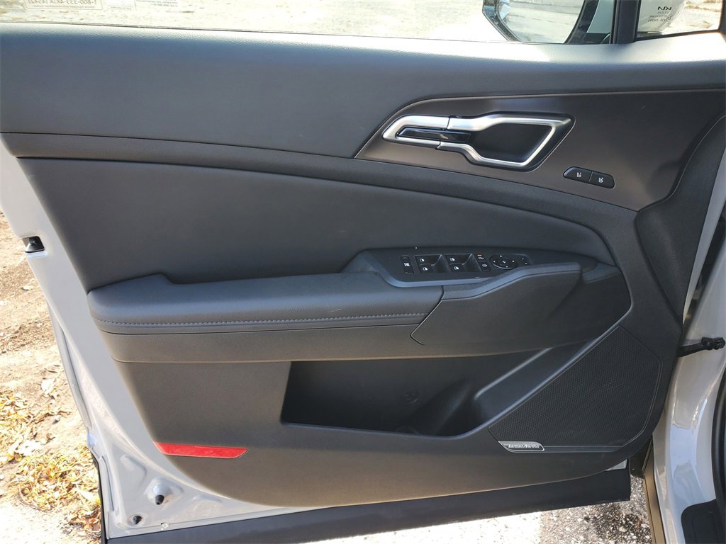 New 2026 Kia Sportage SX image 9