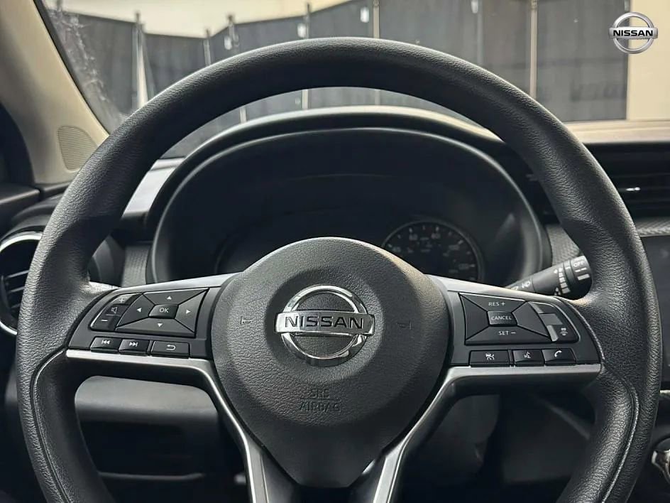 Used 2023 Nissan Kicks SV image 22