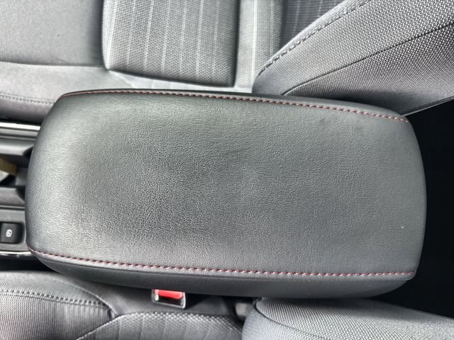 Used 2025 Toyota Corolla SE image 29