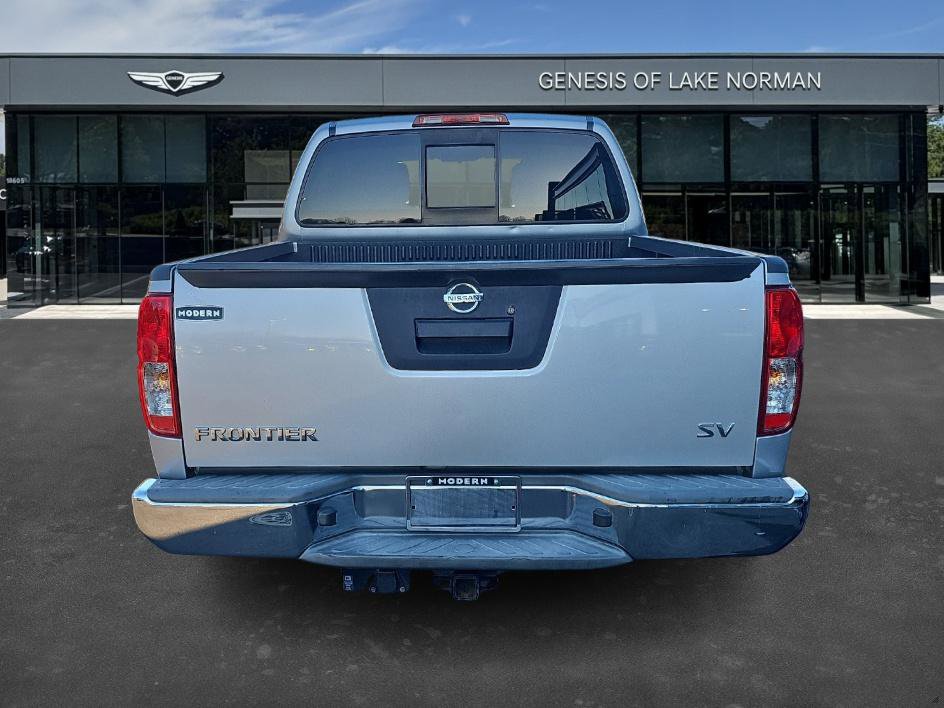 Used 2016 Nissan Frontier SV image 8