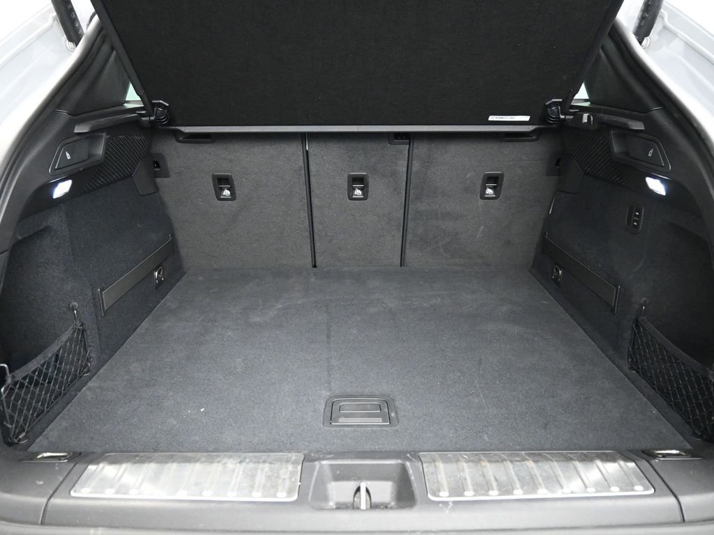 Certified 2024 Porsche Macan 4 Electric image 23