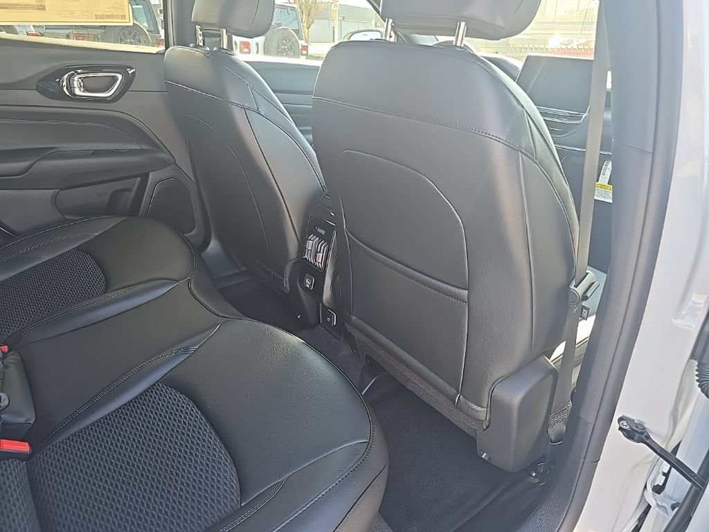 New 2026 Jeep Compass Latitude AWD/4WD image 20