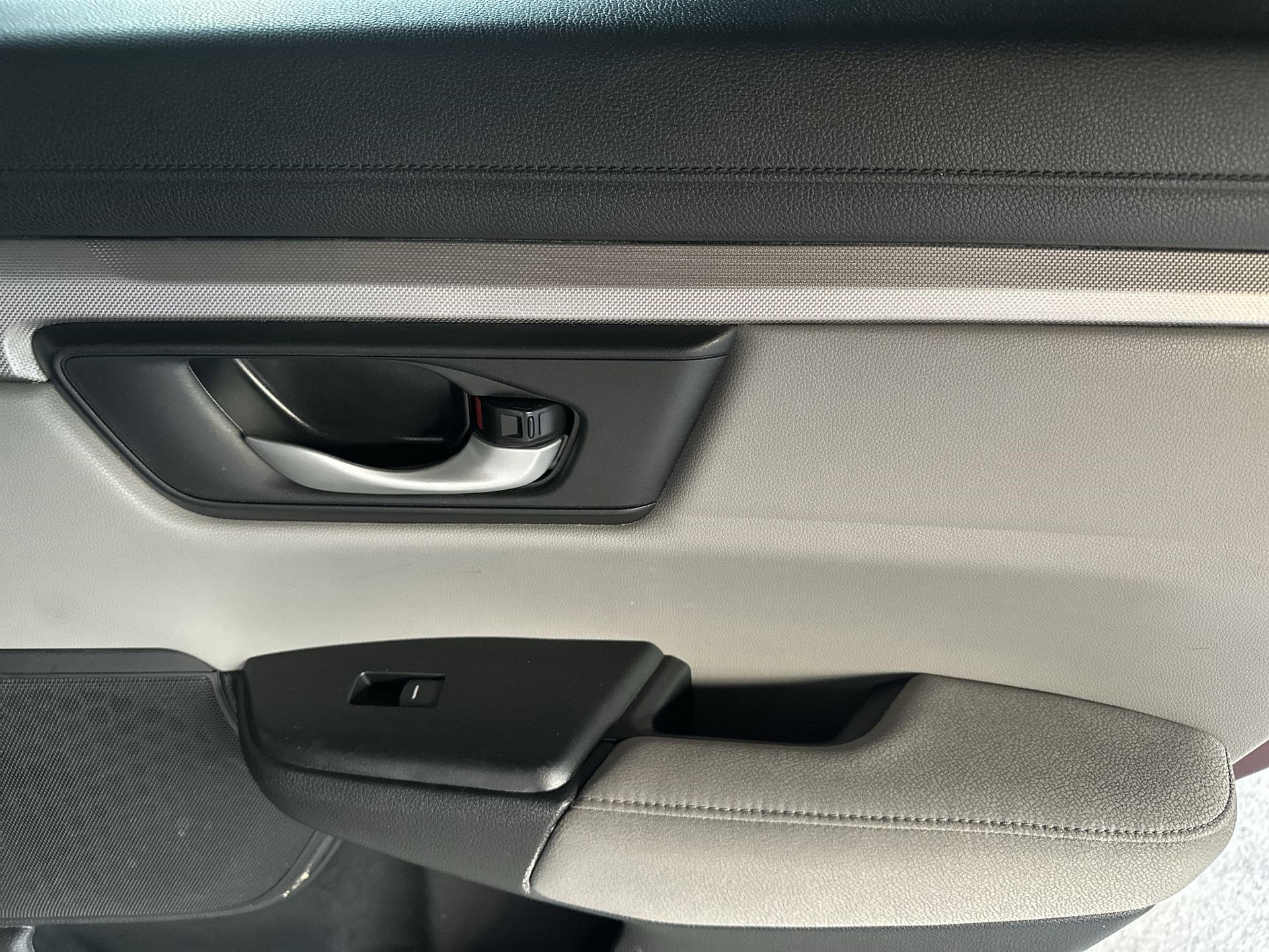 Used 2019 Honda CR-V LX image 26