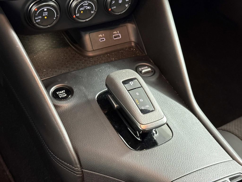 Used 2024 Nissan Z Performance w/ Floor Mat Package image 16