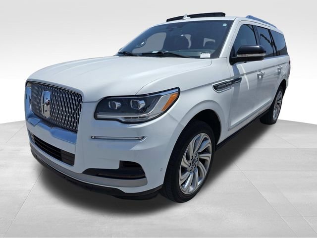 Used 2022 Lincoln Navigator Reserve RWD image 5