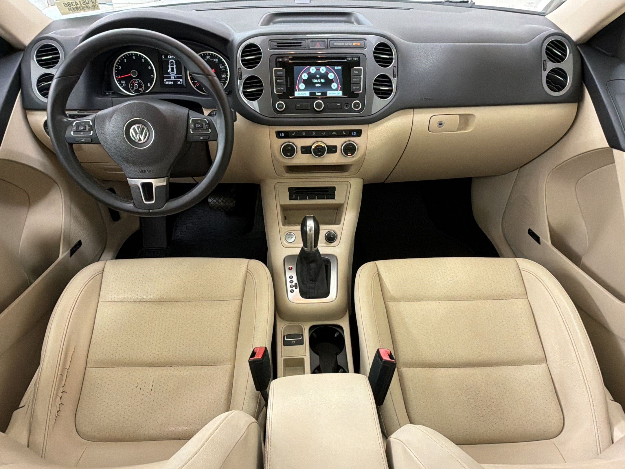 Used 2015 Volkswagen Tiguan SEL FWD image 16