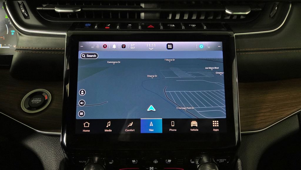 Used 2022 Jeep Grand Cherokee Summit w/ Luxury Tech Group V image 25