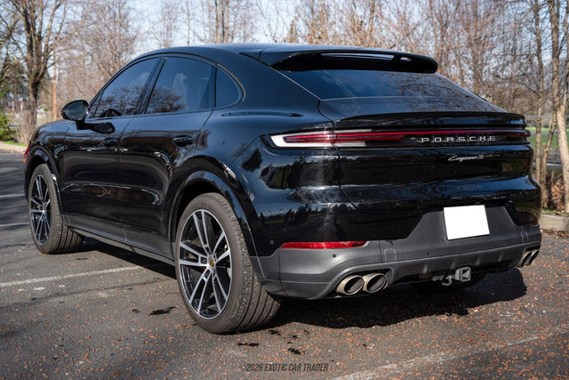 Used 2024 Porsche Cayenne S AWD/4WD image 6