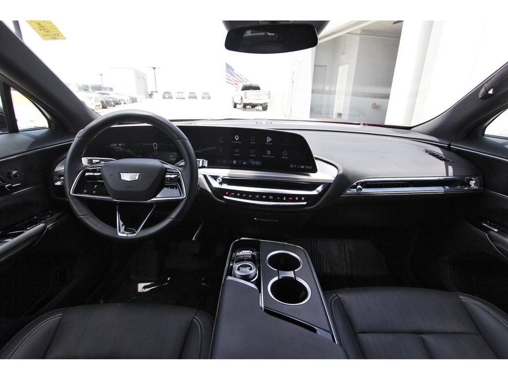 Used 2024 Cadillac Lyriq Luxury w/ LPO, Floor Liner Package AWD/4WD image 9