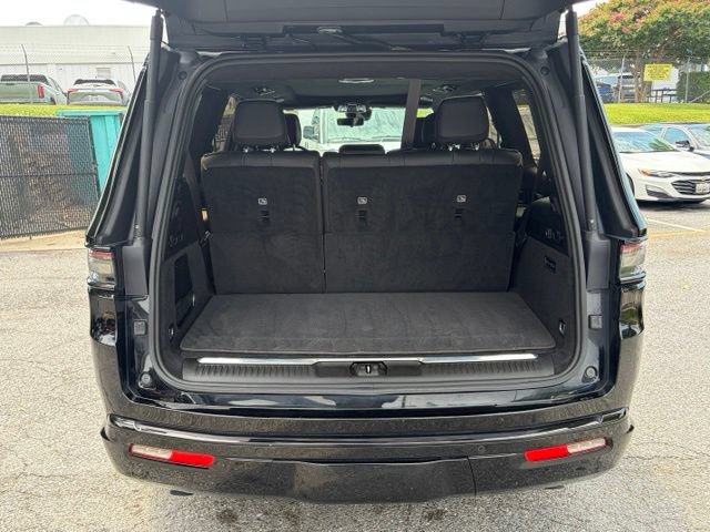 Used 2024 Jeep Grand Wagoneer Series III w/ Quick Order Packagew 28T AWD/4WD image 7