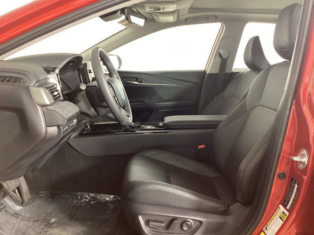 Used 2026 Toyota Camry XLE AWD/4WD image 10