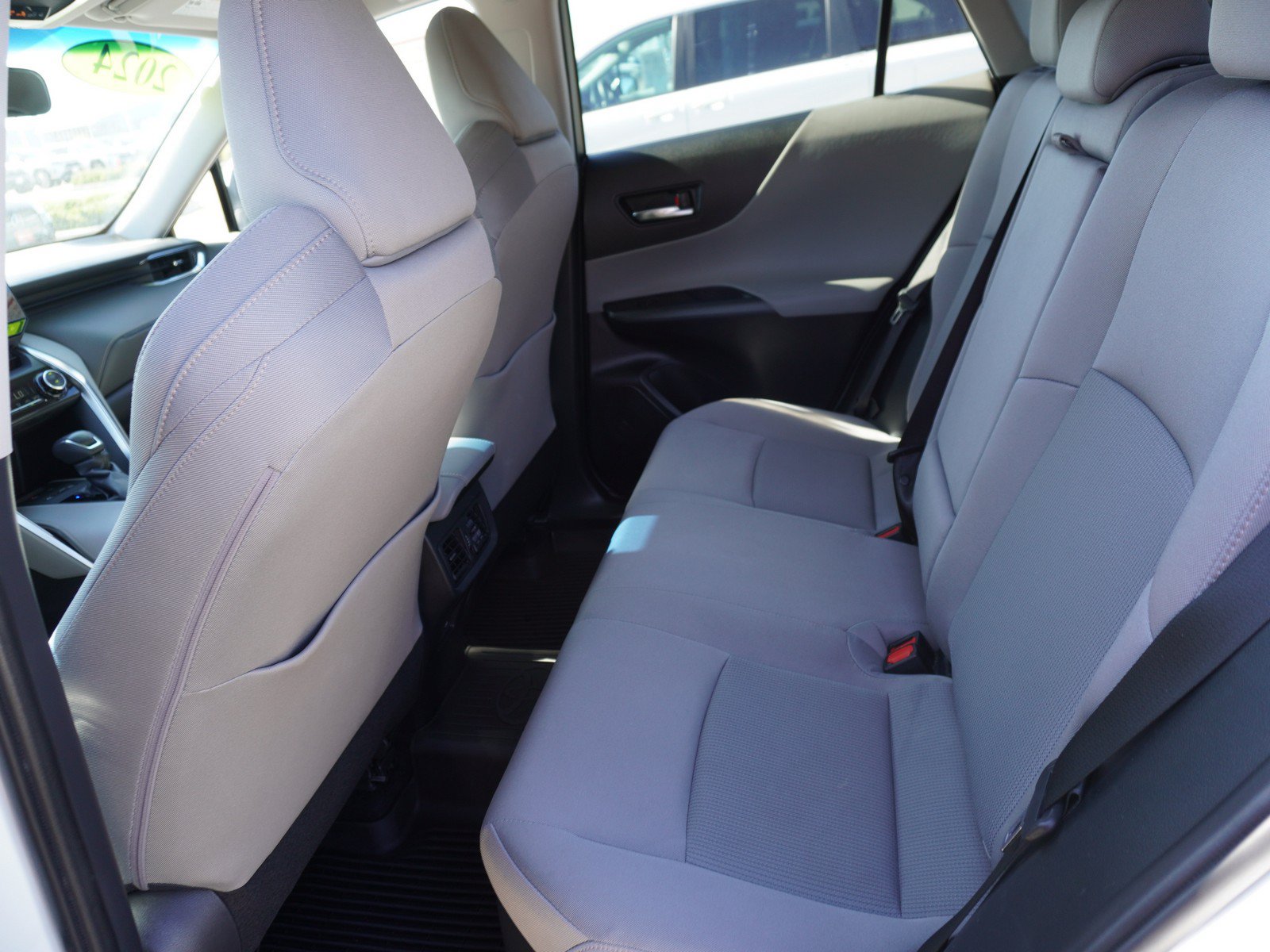 Used 2024 Toyota Venza LE AWD/4WD image 12