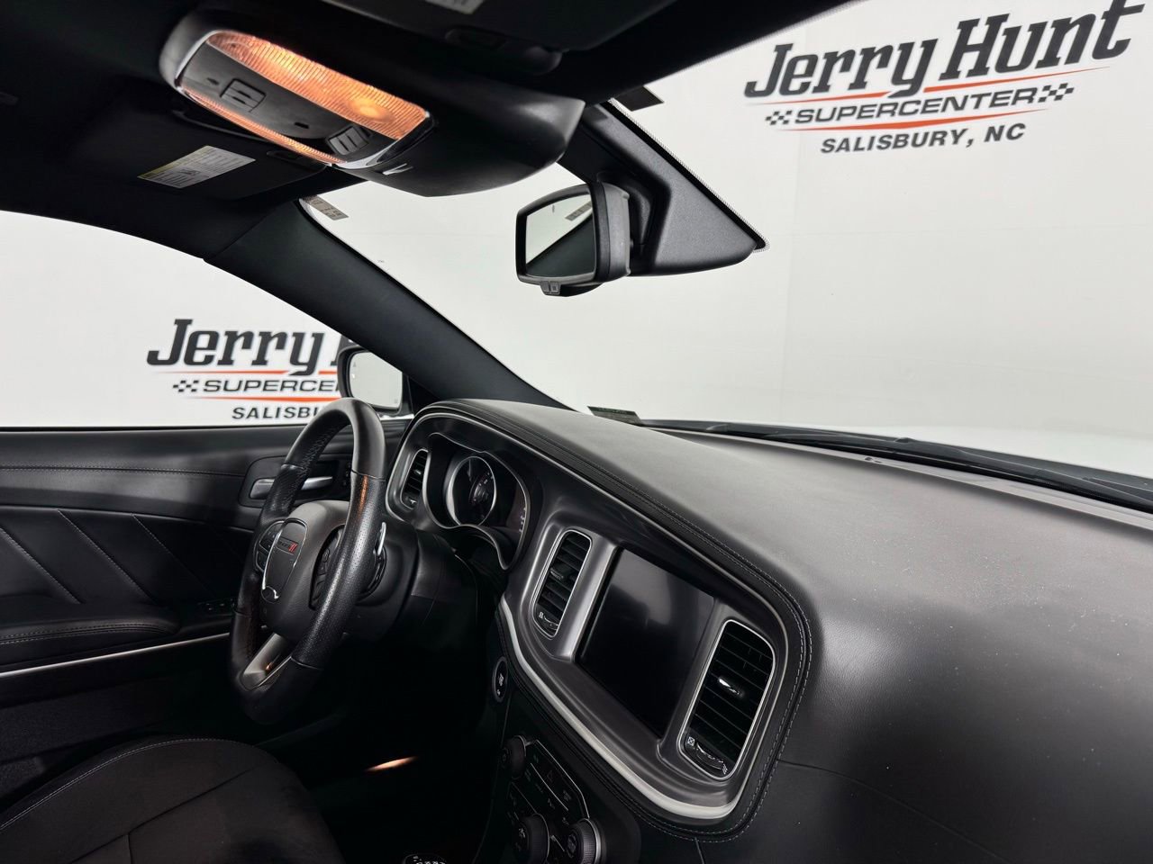 Used 2022 Dodge Charger Scat Pack w/ Dynamics Package image 34