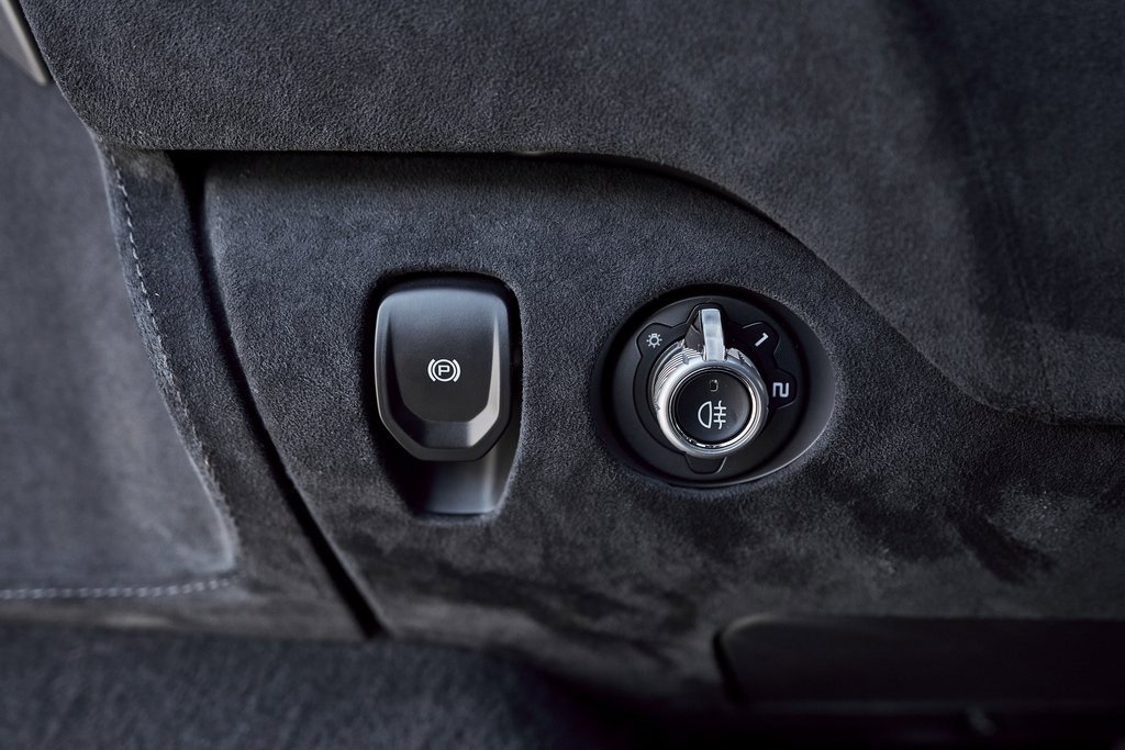 Used 2024 McLaren 750S Spider image 47